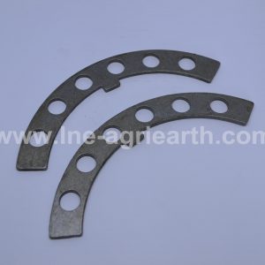 L500896 GEHL Locking Plate
